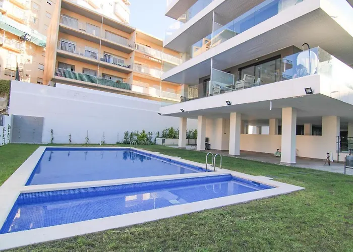 Nuevo Con Piscina - Calpebeach