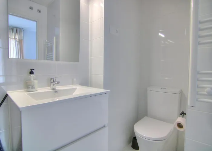 Nuevo Con Piscina - Calpebeach 卡尔佩